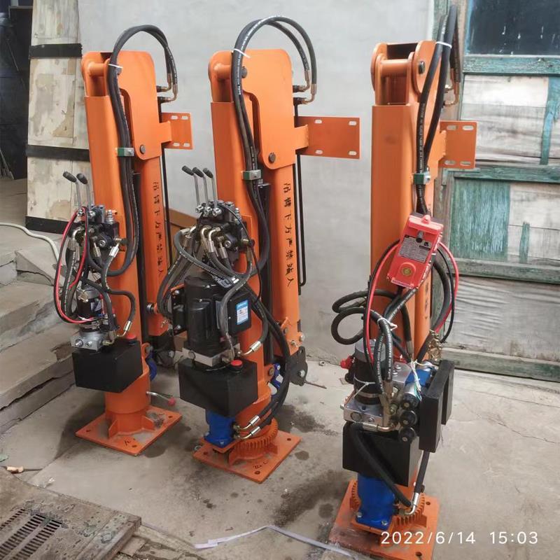 高碑店市重汽蓝牌随车吊 3.2吨 国六动力强 液压驱动 农用自卸起重机